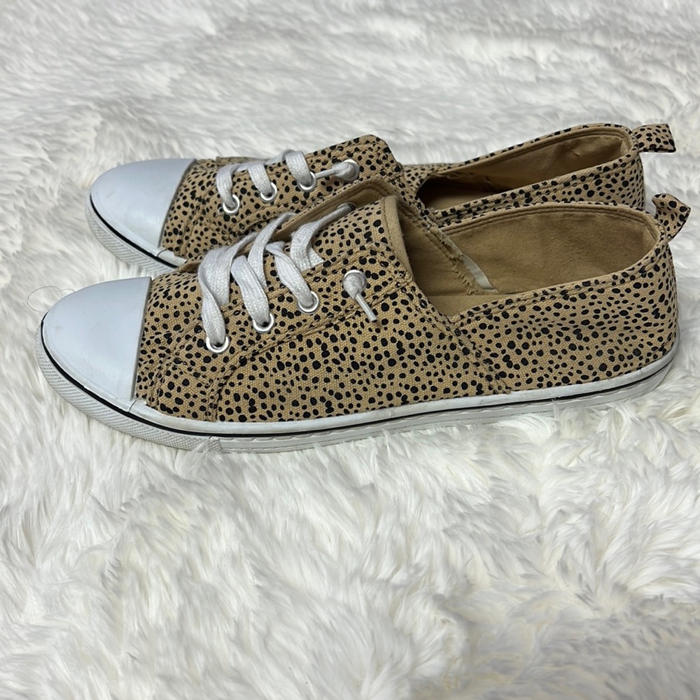 Maurice’s 9.5 leopard print shoes🐆